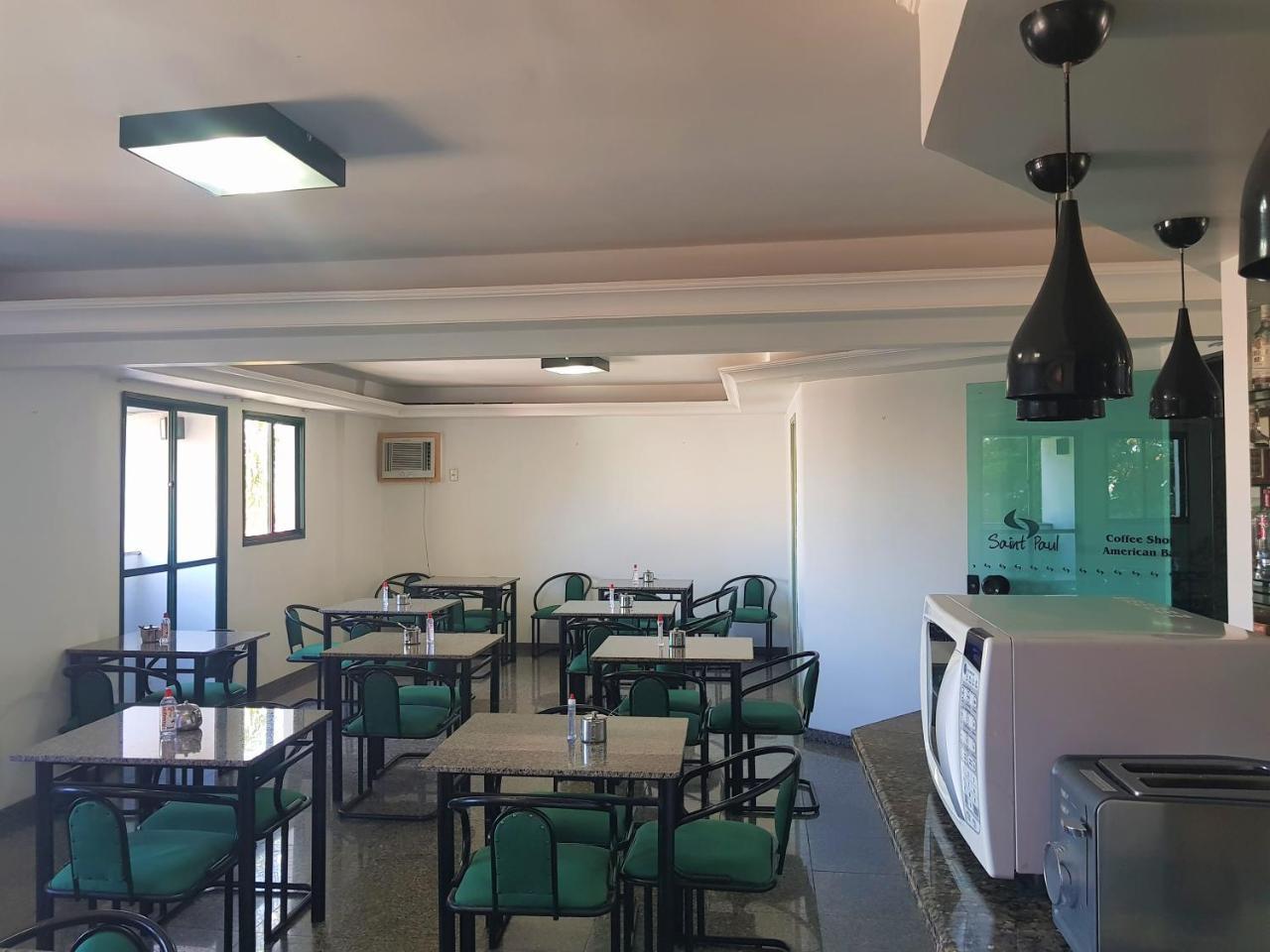 Flat Saint Paul Hotel 3*